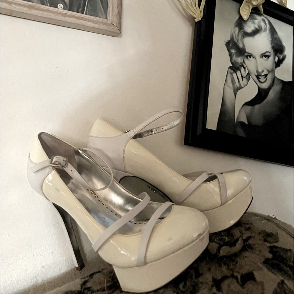 Vintage Bebe. white baby doll shoes.  Pre-owned Great condition/ couple scuffs.